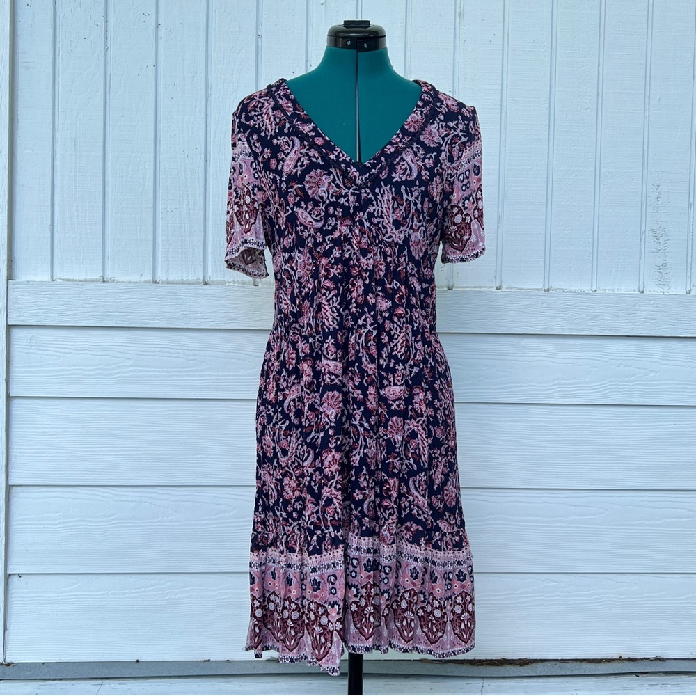 NWT: Paisley Pink, Red, and Black Women's V-Neck Midi Dress. Size Medium.